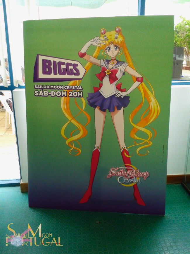 Tela alusiva à exibição de Sailor Moon Crystal, no Biggs